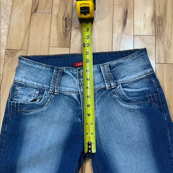 GoGo Star Capris - Picture 7 of 8